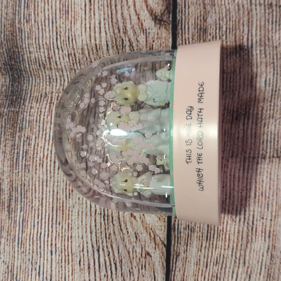 Precious Moments "This Is The Day Which The Lord Hath Made" Snow Globe - Picture 1 of 3
